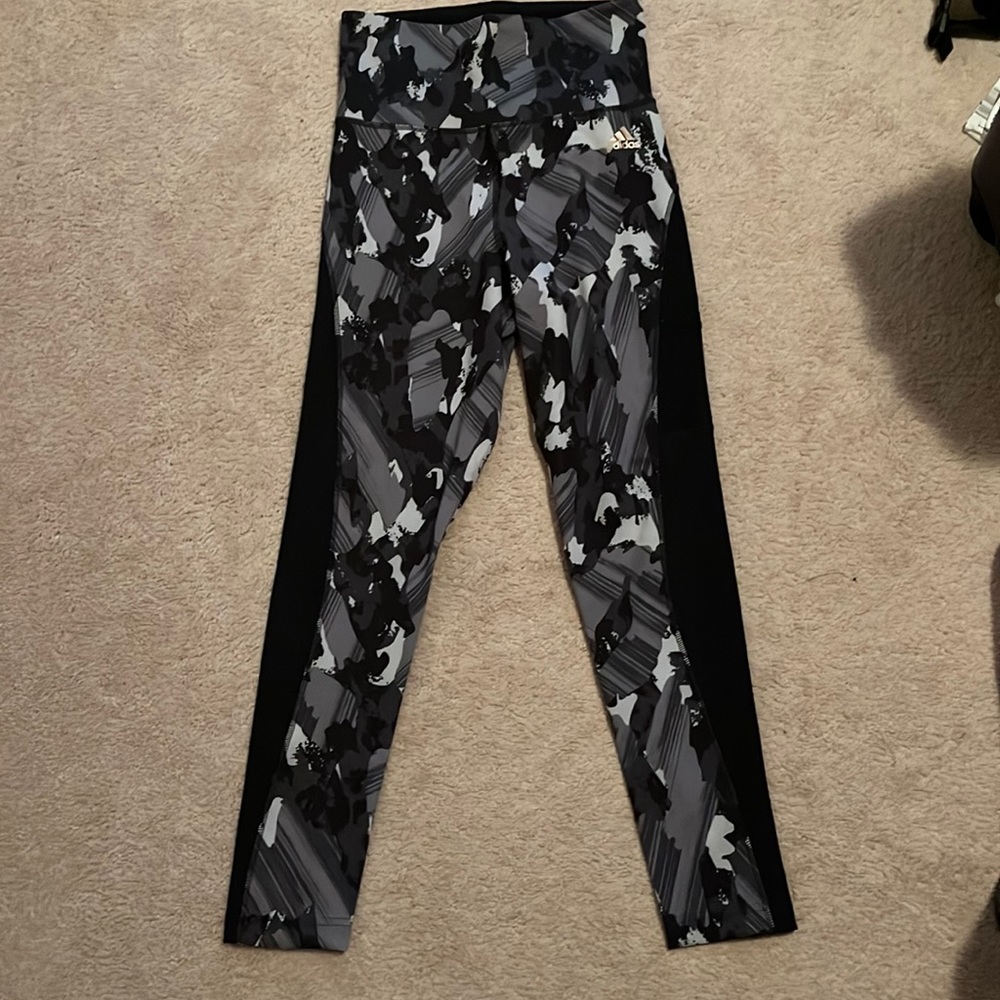 NWOT adidas pattern leggings